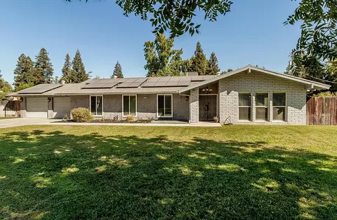2046 W San Ramon Ave, Fresno, CA 93711