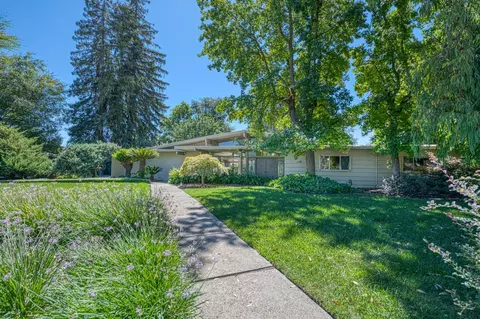 1143 W San Bruno Ave, Fresno, CA 93711