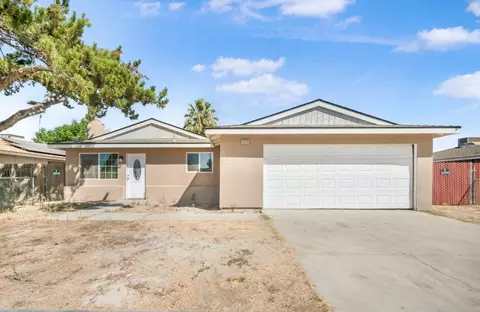 1524 W Oleander Ave, Fresno, CA 93706