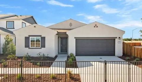 810 Holdenhurst Ln, Patterson, CA 95363