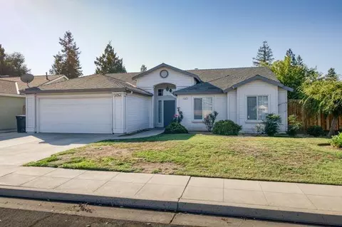 2767 Jenni Ave, Sanger, CA 93657