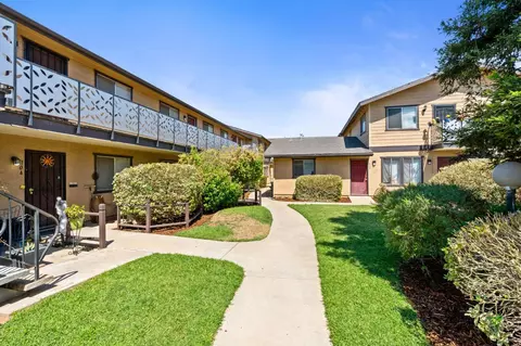 581 W Lincoln, Clovis, CA 93612