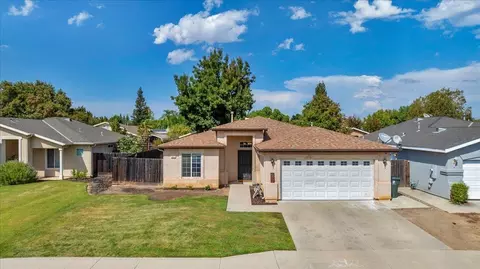 2637 Santa Ana Ave, Clovis, CA 93611