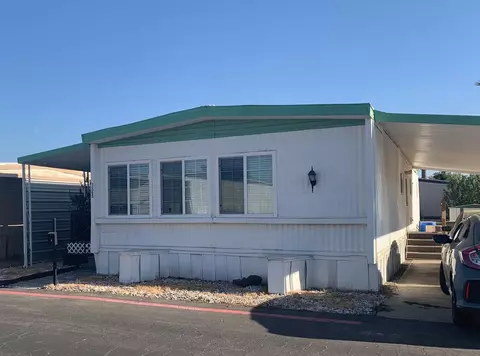 105 W Herndon Ave #128, Pinedale, CA 93650