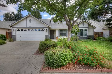 8280 N Dearing Ave, Fresno, CA 93720