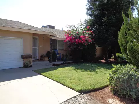 5580 Edith Dr, Fresno, CA 93727