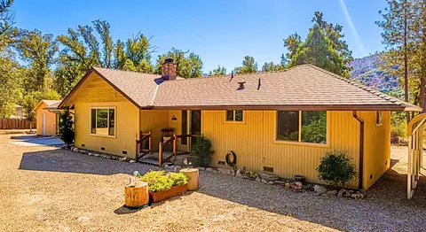 45310 S Oakview Dr, Oakhurst, CA 93644
