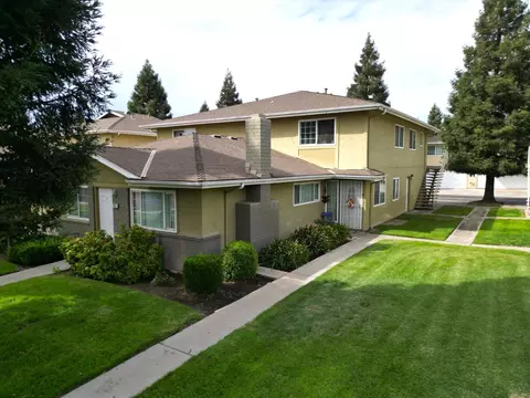 451 W Santa Ana Ave #4, Clovis, CA 93612 photo 1