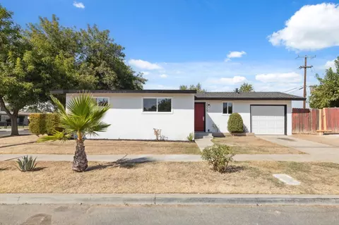 2224 W Shields Ave, Fresno, CA 93705