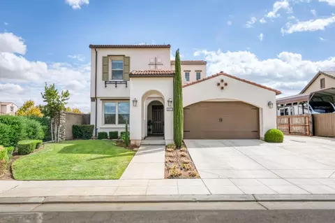 3417 Junipero Ave, Clovis, CA 93619