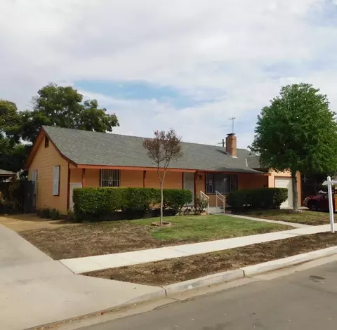 4691 E Mckenzie, Fresno, CA 93702