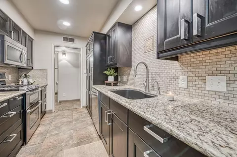 1720 W Santa Ana Ave #101, Fresno, CA 93705