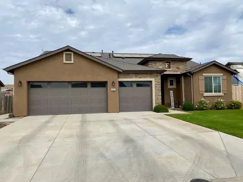 2543 Orange Ct, Kingsburg, CA 93631