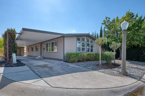 17550 Bluewater Bay Ln, Friant, CA 93626