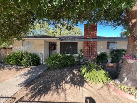 493 N Alta Ave, Dinuba, CA 93618