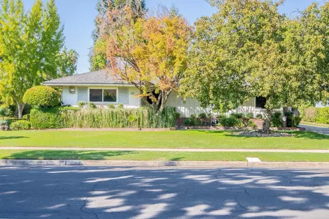 215 E Garland Ave, Fresno, CA 93704