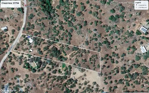 37754 Clearview Ln, Squaw Valley, CA 93675