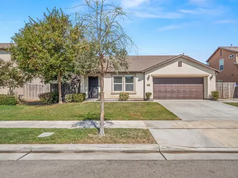 4304 W Elkhorn Ave, Visalia, CA 93277