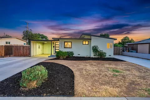 1535 W Pontiac Way, Fresno, CA 93705