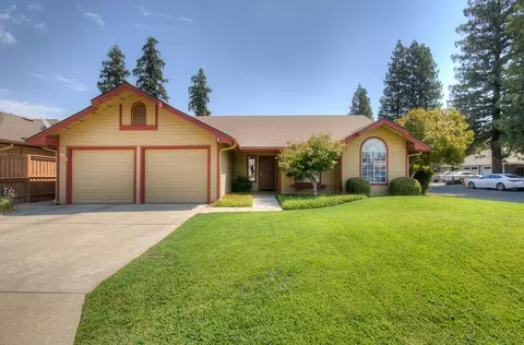 8526 N Boyd Ave, Fresno, CA 93720