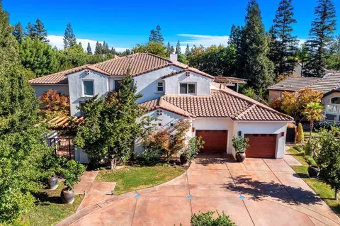 10368 N Bay Hill Dr, Fresno, CA 93730