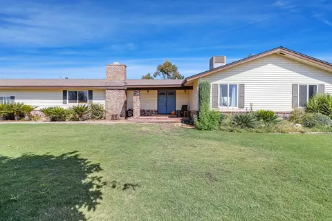 12530 E Shields, Sanger, CA 93657