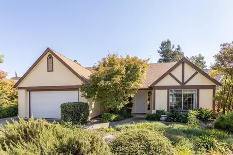 2181 E Cromwell Ave, Fresno, CA 93720
