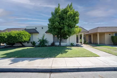 2243 Helm Ave, Clovis, CA 93612