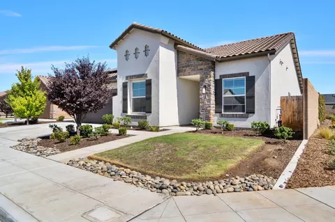 256 N Millard Ave, Fresno, CA 93727