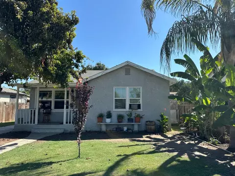 1130 N Highland St, Visalia, CA 93291