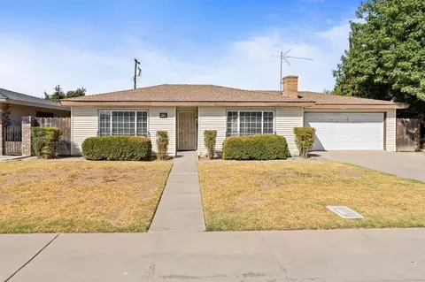 15192 W San Joaquin Ave, Kerman, CA 93630