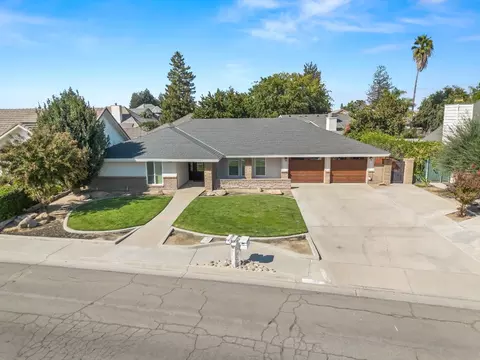 15622 W E St, Kerman, CA 93630