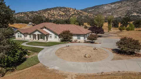 35305 Spanish Oak Rd, Auberry, CA 93602