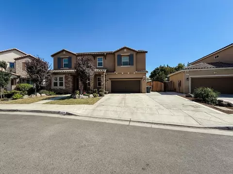 61 N Burl Ave, Clovis, CA 93611