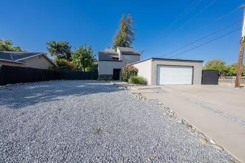 1496 E Barstow Ave, Fresno, CA 93710