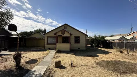 512 E Stanislaus St, Avenal, CA 93204