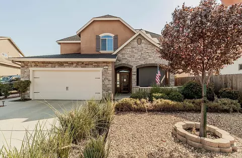 2043 Soledad Ave, Clovis, CA 93619