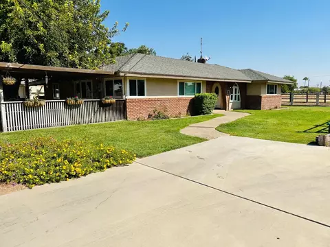 13732 Ashlan Ave, Sanger, CA 93657