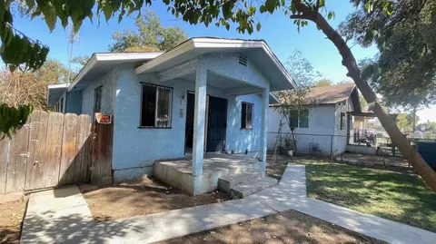 1324 A St, Fresno, CA 93706