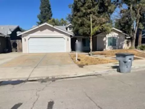 5296 W Fedora Ave, Fresno, CA 93722