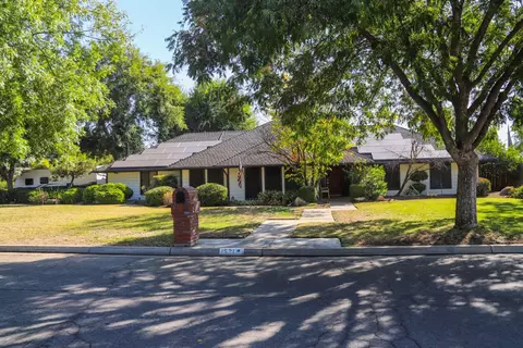 1521 S Bailey Ave, Fresno, CA 93727