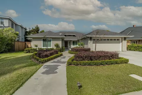 555 E Mallard Cir, Fresno, CA 93730