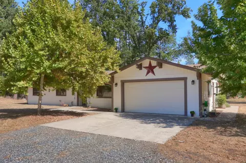 5585 Meadow Ln, Mariposa, CA 95338