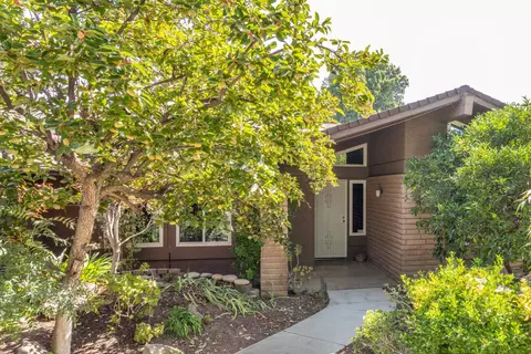 93 Whittier Ave, Clovis, CA 93611