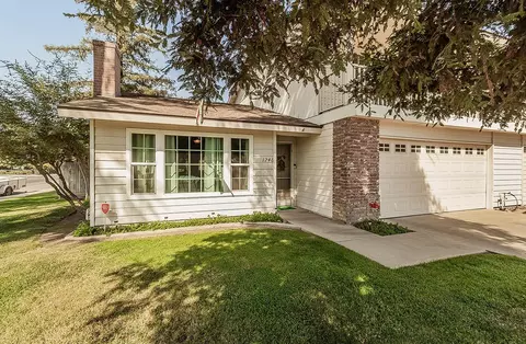 1246 W Whispering Pines Ct, Visalia, CA 93277