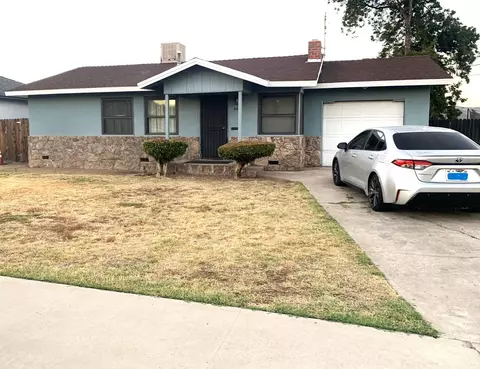 4427 Kenmore Dr S, Fresno, CA 93703