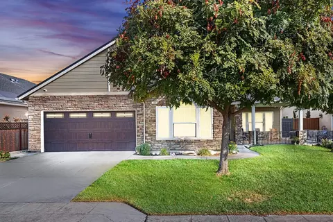 7406 W San Madele Ave, Fresno, CA 93723
