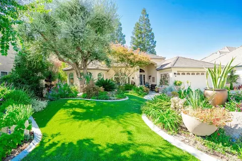 7153 N Warren Ave, Fresno, CA 93711