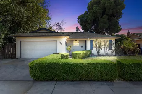 660 W Pico Ave, Clovis, CA 93612