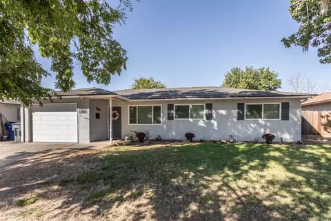 3086 W Acacia, Fresno, CA 93722